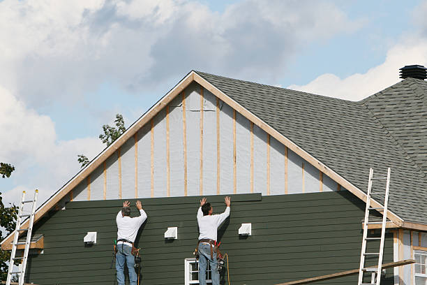 Professional Siding Repair technician working in Wellington, OH
